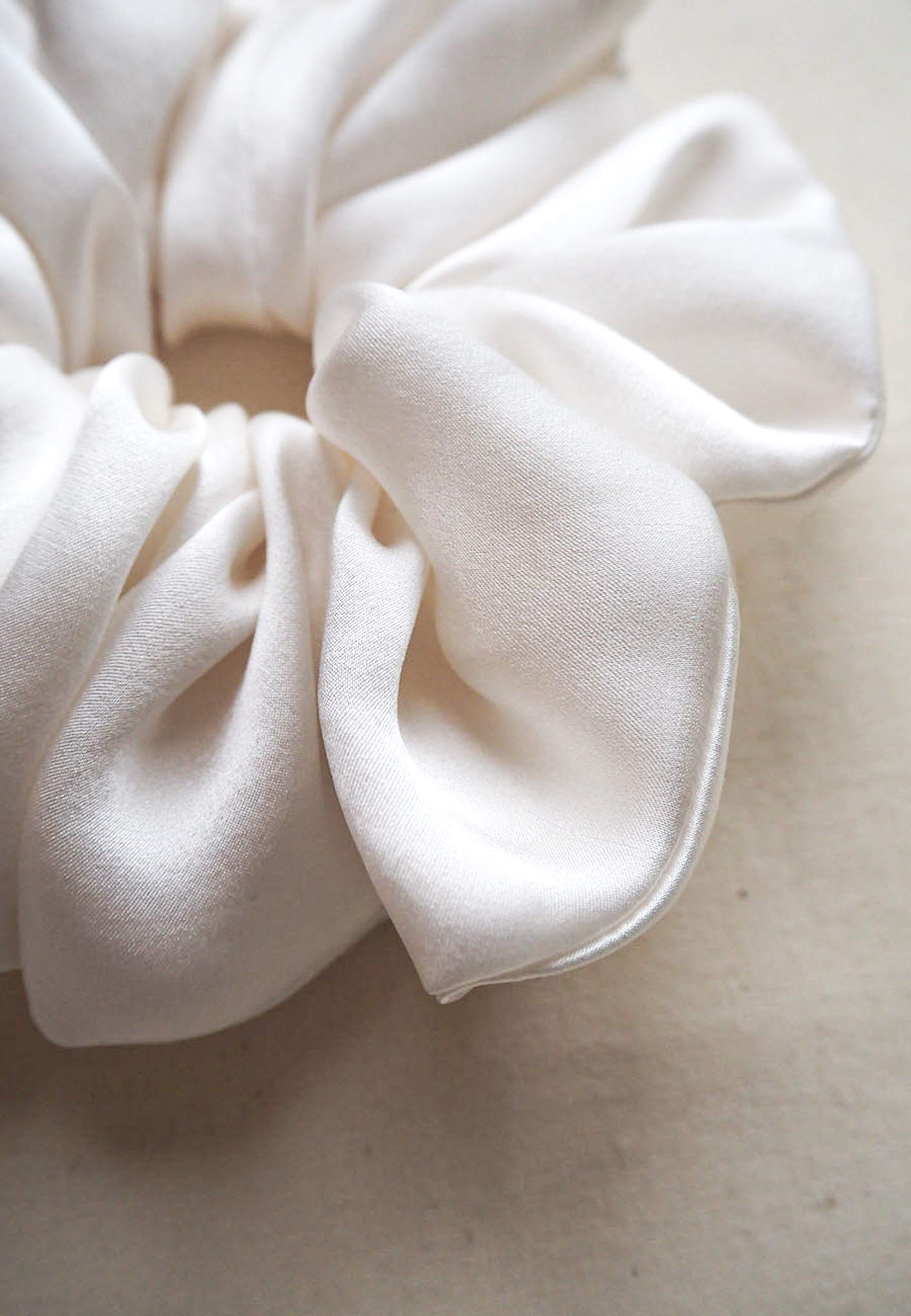 Snow Scrunchie